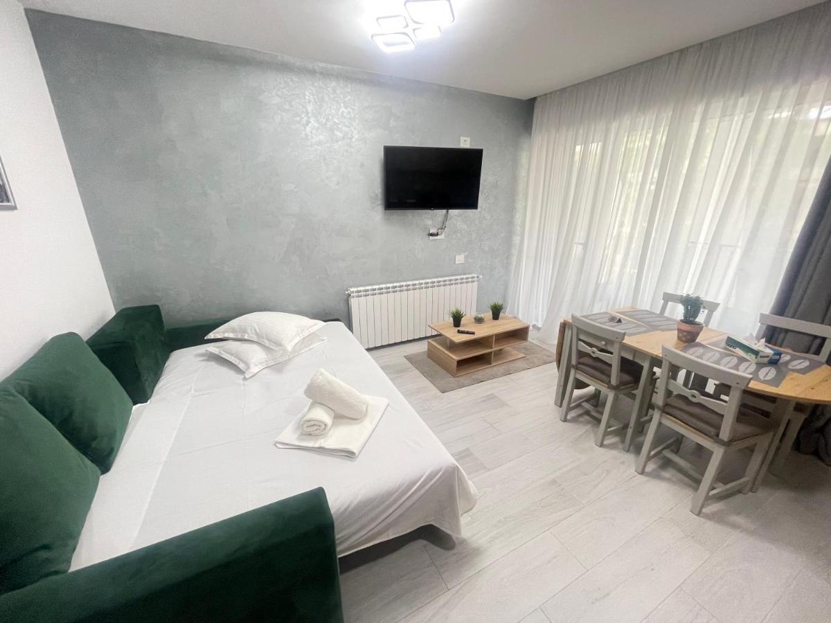 Velier Holiday Apartments Мамая Экстерьер фото