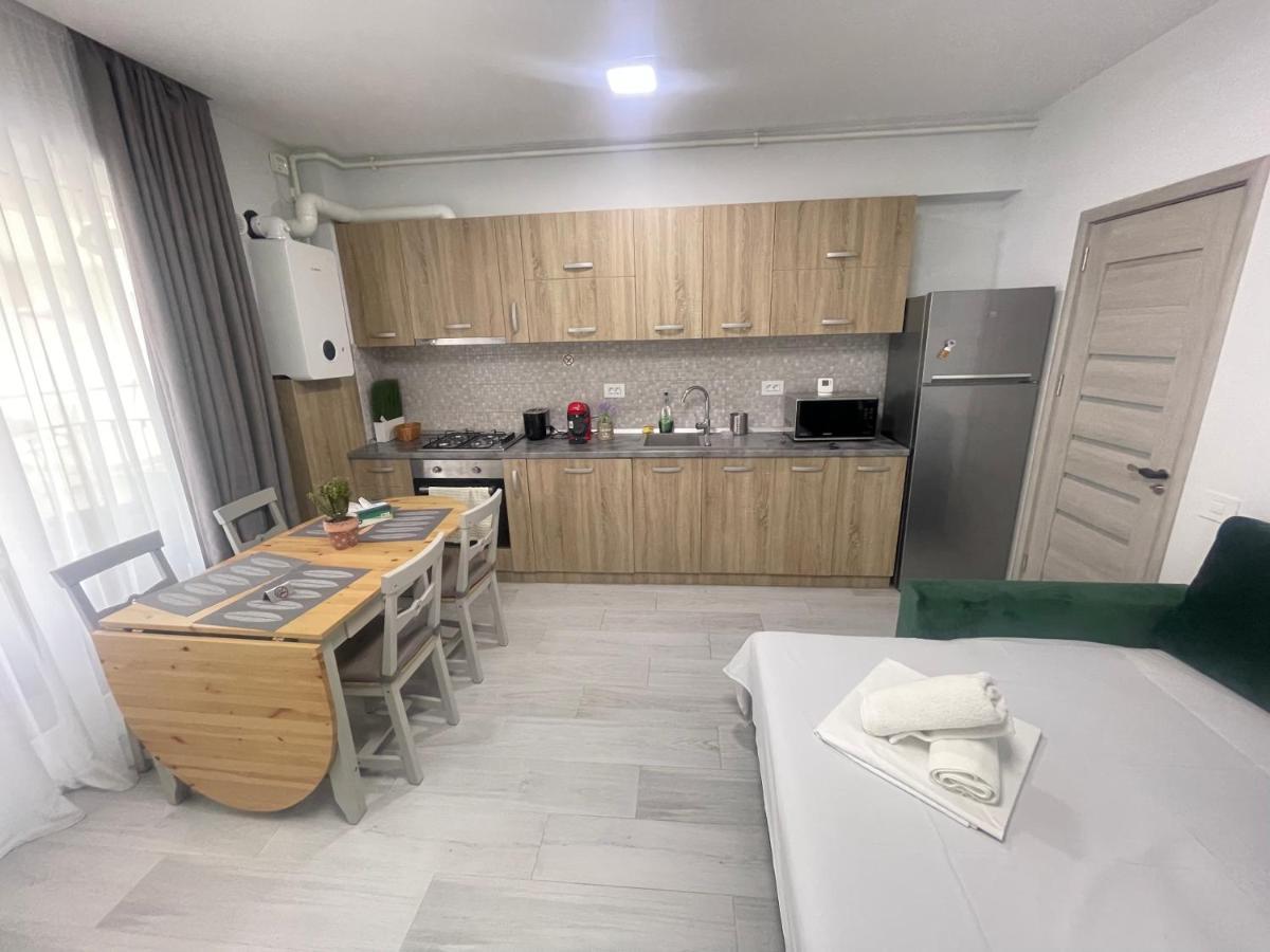 Velier Holiday Apartments Мамая Экстерьер фото